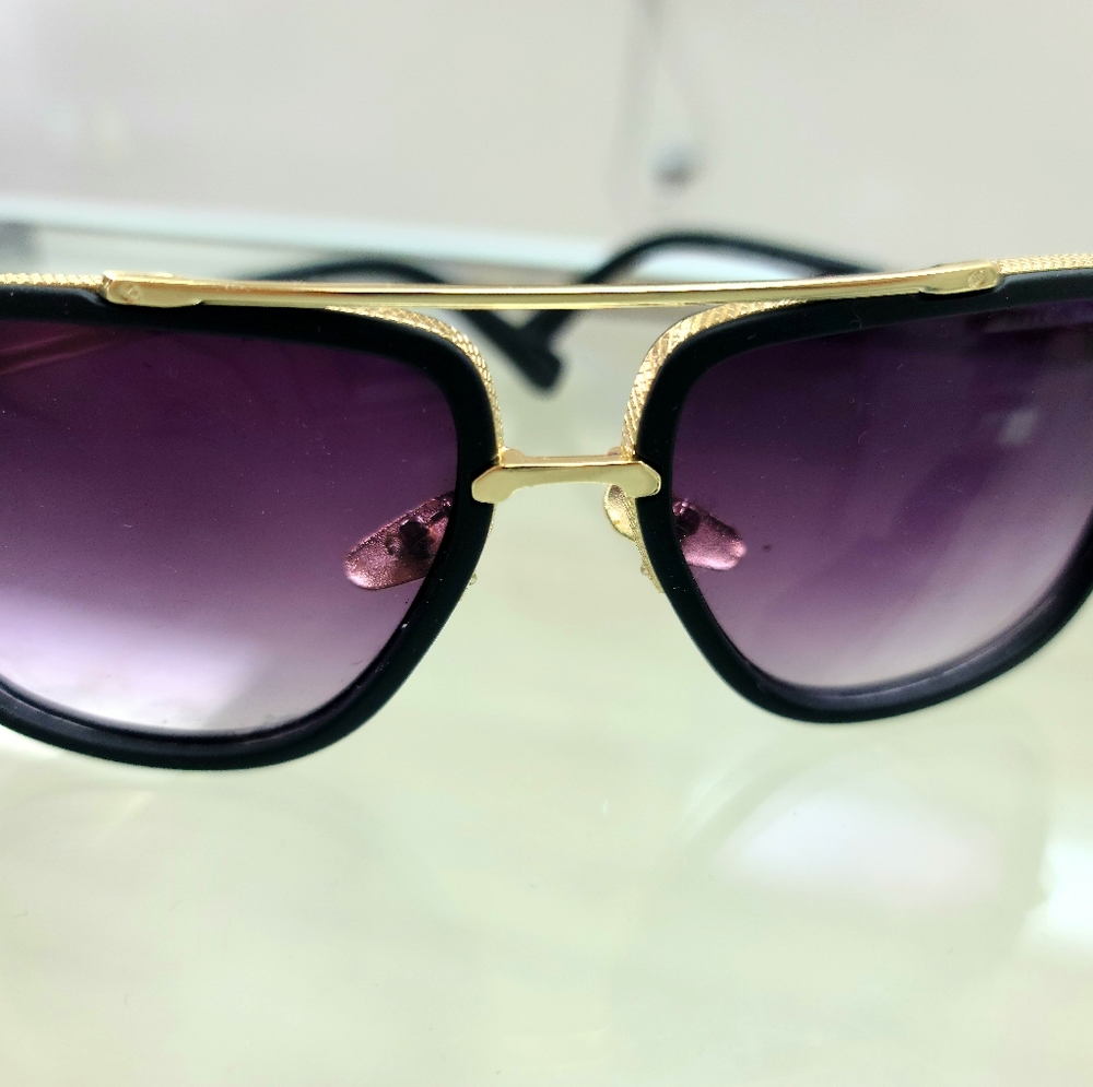SUNGLASSES
